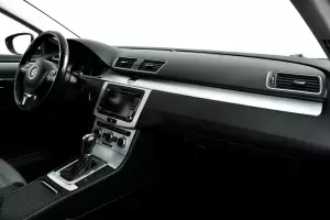 Volkswagen  9