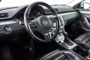 Volkswagen  9