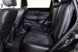 Nissan  2