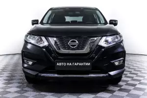 Nissan  17