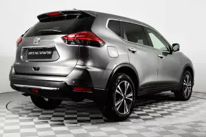 Nissan  4