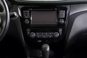 Nissan  8