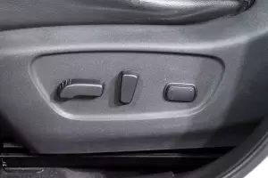 Nissan  4