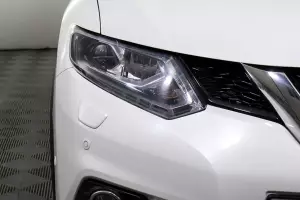 Nissan  12