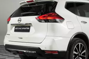 Nissan  4