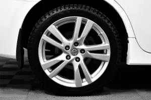 Nissan  6