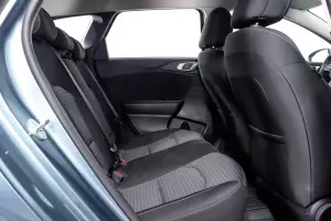Kia  12