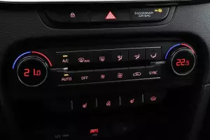 Kia  14