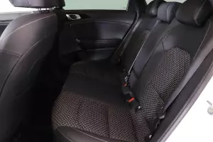 Kia  16