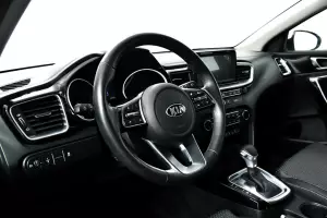 Kia  10