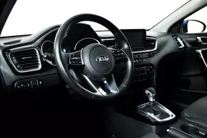 Kia  10