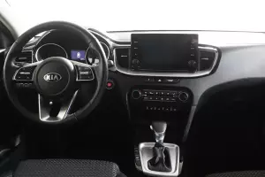 Kia  8