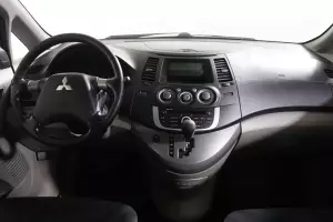 Mitsubishi  7
