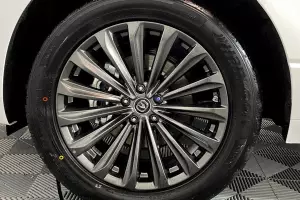 Changan  8