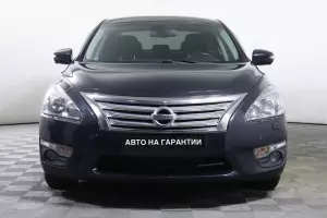 Nissan  2