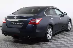 Nissan  4