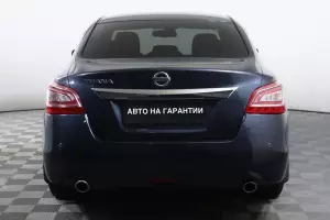 Nissan  5