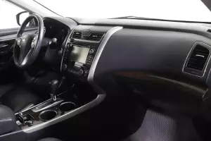 Nissan  8