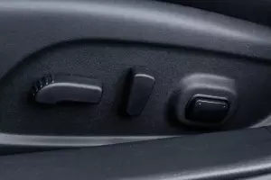 Nissan  10