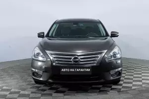 Nissan  2