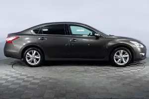 Nissan  3