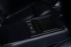 Nissan  8