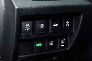 Nissan  9