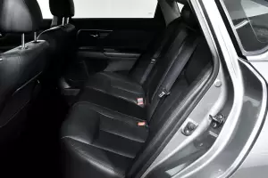Nissan  10