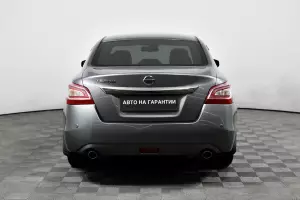 Nissan  5