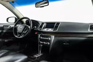 Nissan  8