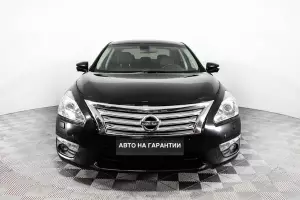 Nissan  2