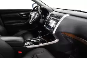 Nissan  6