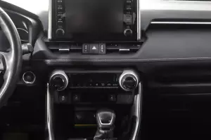 Toyota  11