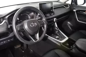 Toyota  12
