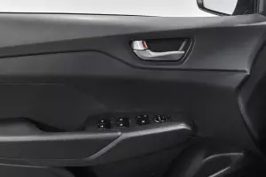 Hyundai  10