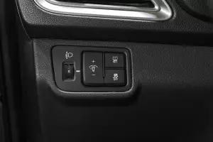 Hyundai  11