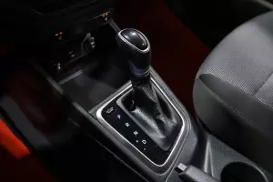 Hyundai  9