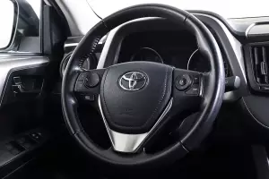 Toyota  9