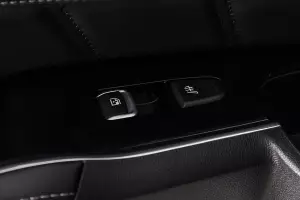 Kia  9