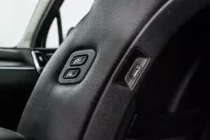 Kia  4