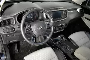 Kia  11