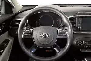 Kia  5