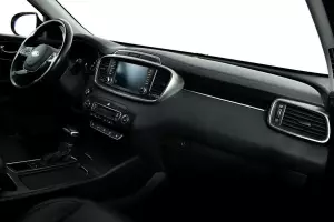 Kia  9
