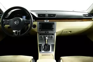 Volkswagen  8
