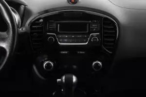 Nissan  10