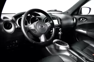 Nissan  10